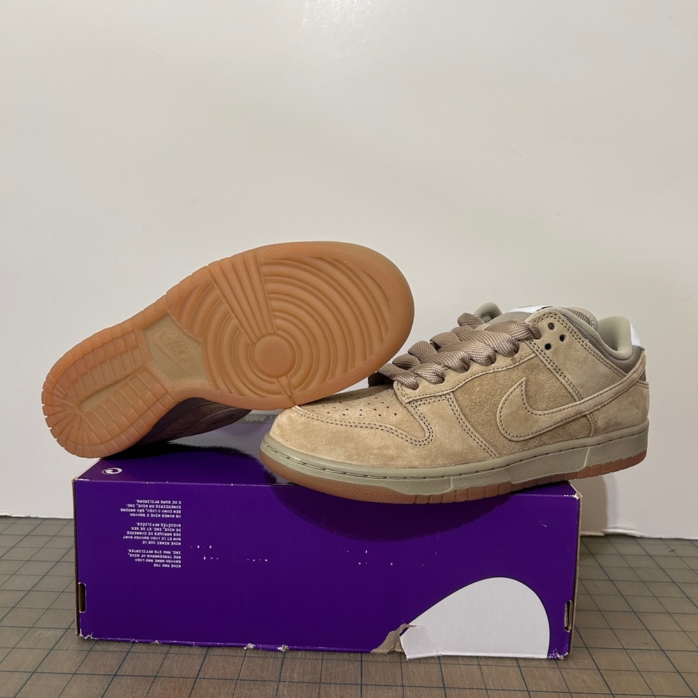 Nike Dunk Low SB Pro B ‘Parachute Beige’ - Picture 5 of 6